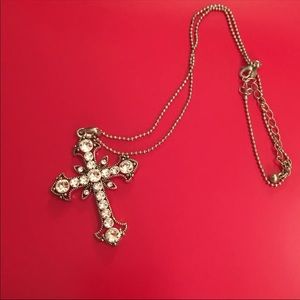 Premier Designs Cross Blingy Necklace
